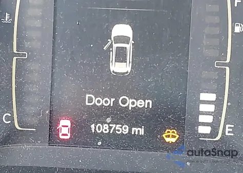 2015 Jeep Cherokee Latitude z USA, uszkodzony, nr VIN 1C4PJMCSXFW610025